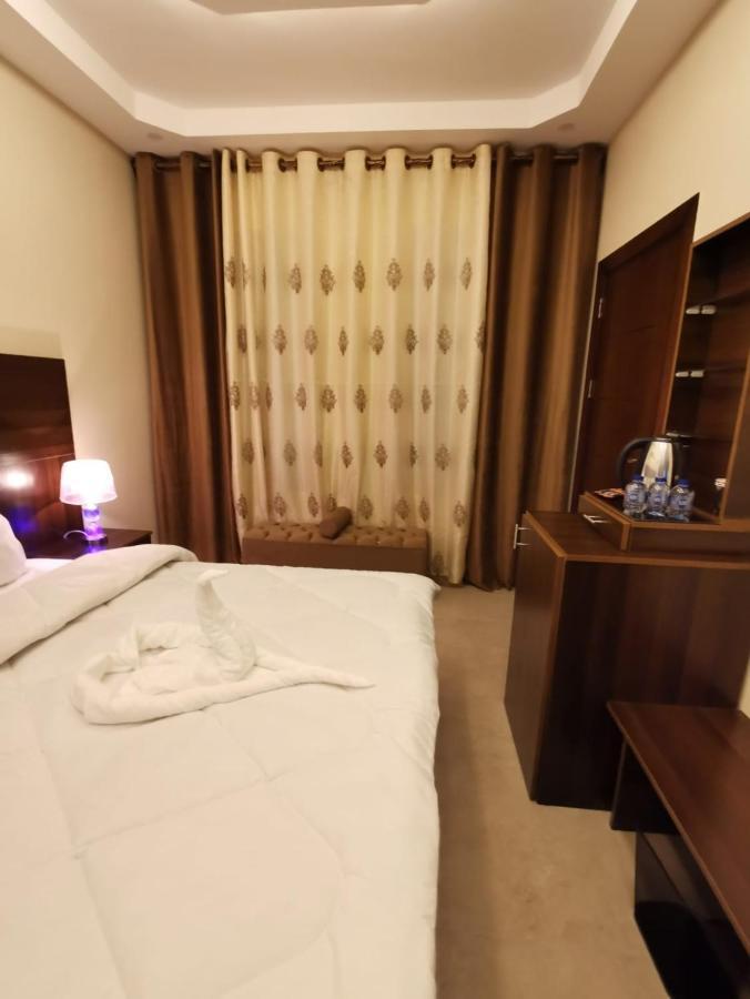 Nice View Hotel فندق الأطلالة الجميلة للعائلات فقط Aqaba Exterior photo